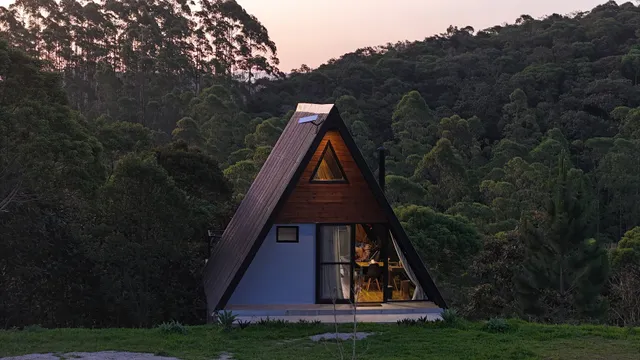 Chalé Guiados Pelo Alto | Pousada em Florianópolis | São José SC