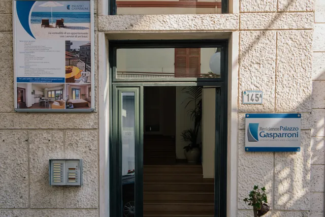 Residence Palazzo Gasparroni - Appartamenti per Vacanze con Spiaggia Convenzionata Tortoreto Lido