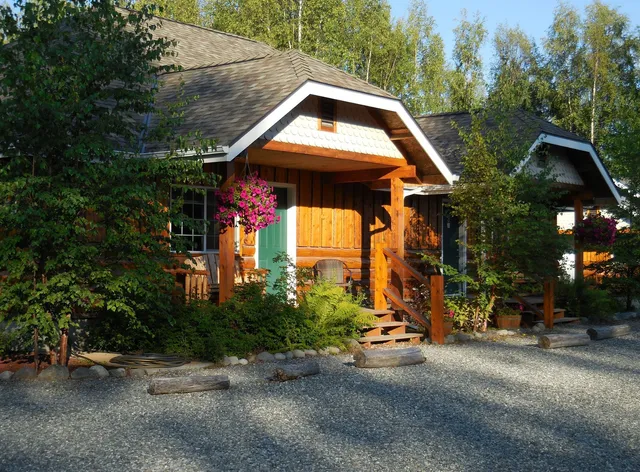Denali Fireside Cabins & Suites