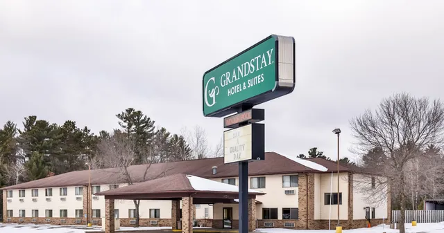 GrandStay Hotel & Suites Minocqua-Woodruff