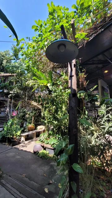 ชุมชนข้างวัด