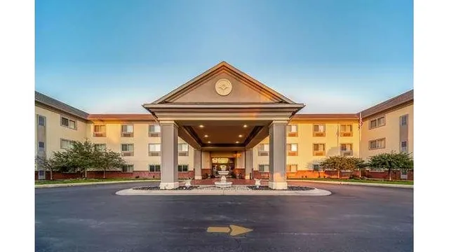 Quality Inn & Suites Hannibal West