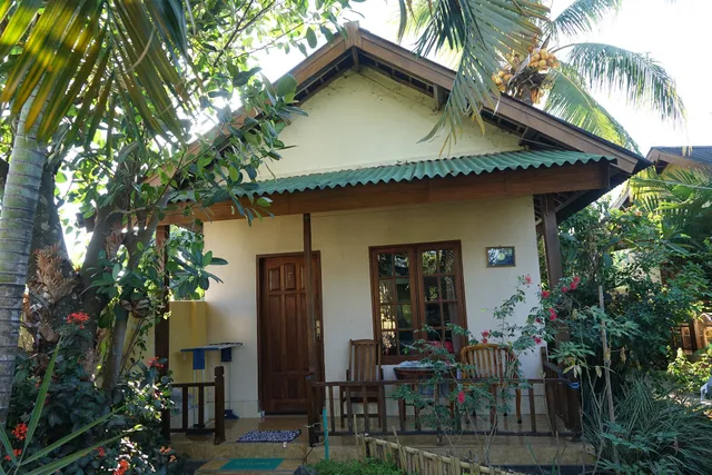 Arnel Bungalows