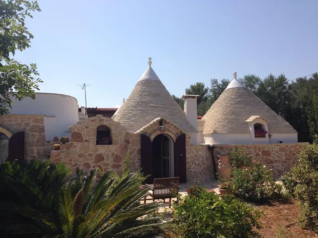 Trullo Bouganville