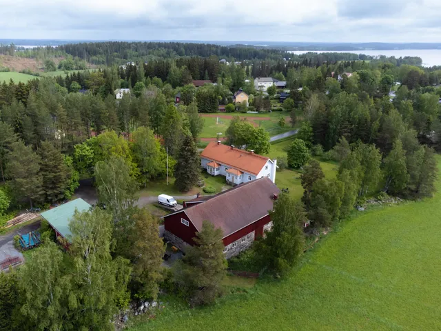 Narvan Maatilamajoitus Helenan Kanat ja Kammarit