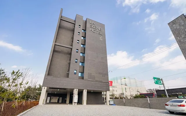 Pyeongtaek La Seine Tourist Hotel