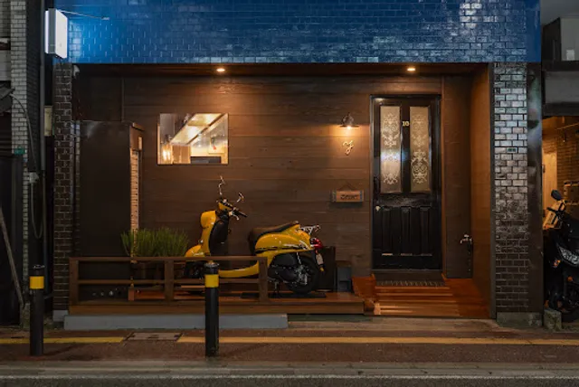 Italian bar Y(イタリアンバル ワイ)