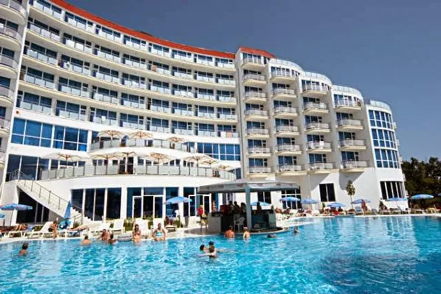 Hotel "Aqua Azur"