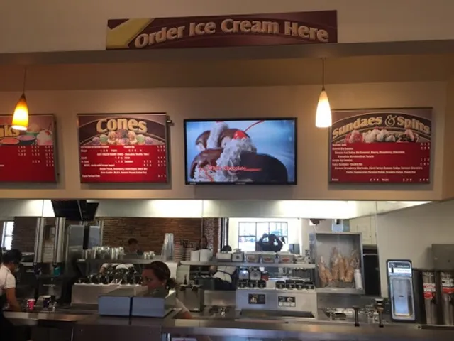 Braum's Ice Cream & Dairy Store