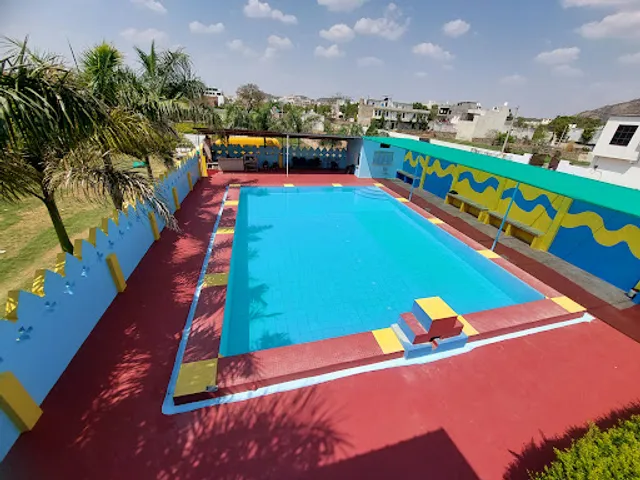 PUSHKAR JUNGLE Restaurant & Swimming Pool