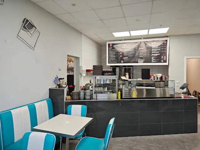 GS8 Greek Street Food