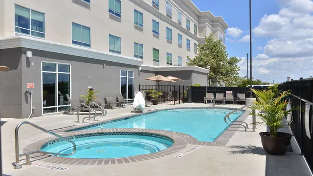 Holiday Inn & Suites San Antonio Northwest by IHG