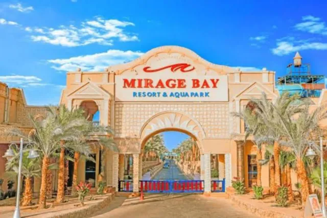 Hostgool Beach Chalets, Sea & aqua park hotel apartments in mirage bay Resort