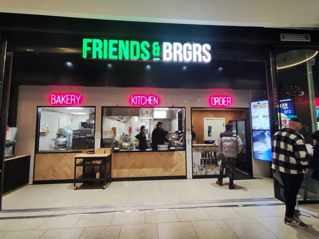 Friends & Brgrs Tripla
