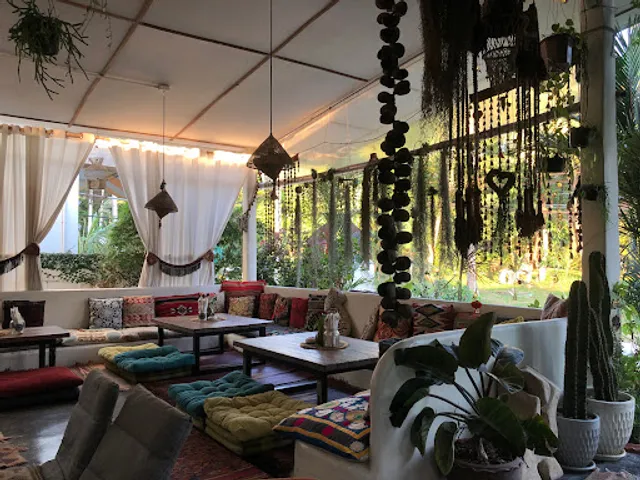 Satipot Persian Experience