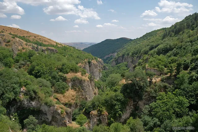 Пещерный город Хндзореск