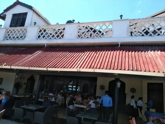 CHINESE RESTAURANT IN OLD CASTLE 古堡中餐厅