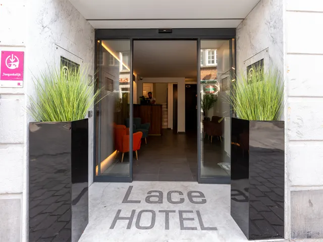 Lace Hôtel