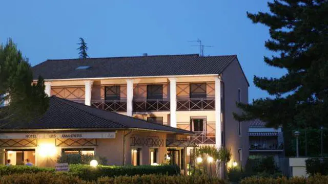 Hôtel les Amandiers