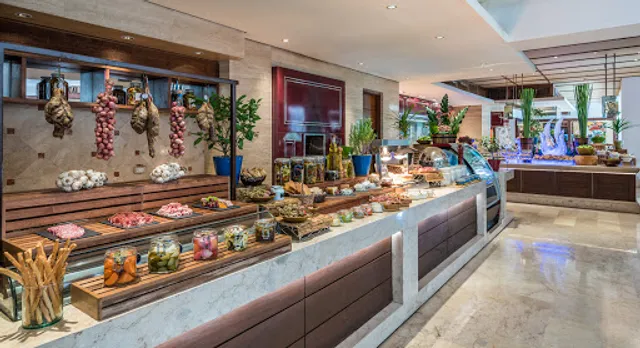 Escolta at The Peninsula Manila