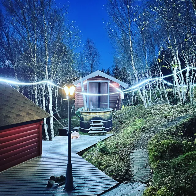 The Midnight Sun Cabin Grov