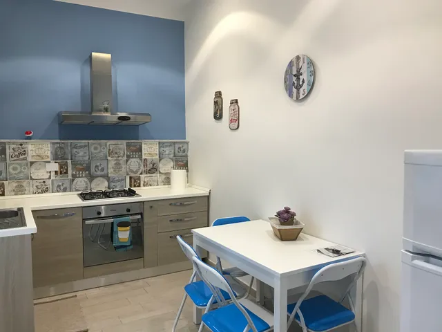 Byron & Shelley Apartments