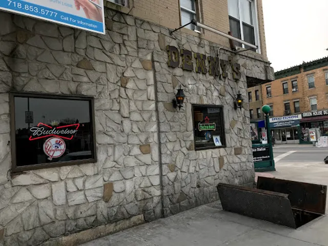Denny's Pub