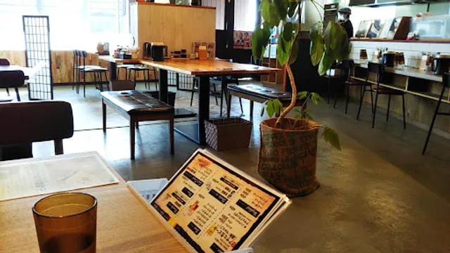 Gyoza Bar 八まん亭