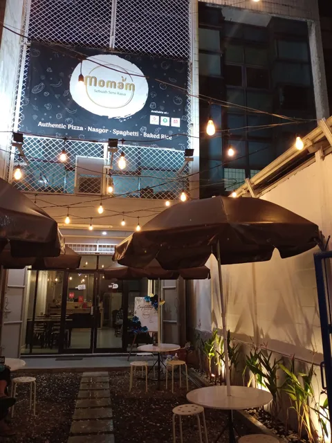 MOMAM (Coffee & Eatery)