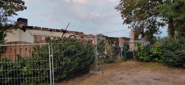 Restaurant Center Court