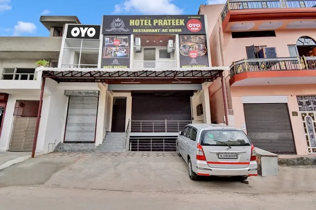 OYO Flagship Hotel Prateek