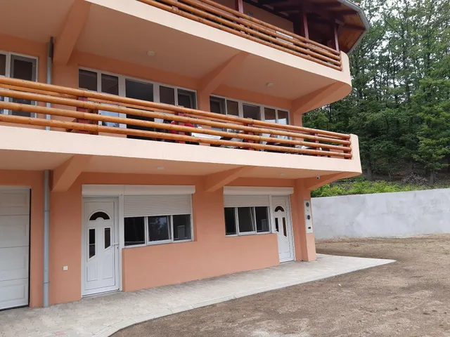 Apartmani"STEVANOVIĆ" BORSKO JEZERO