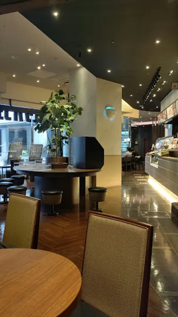 Saint Marc Cafe - Shinjuku i-Land