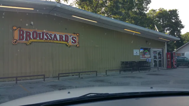 NuNu's Market-Milton