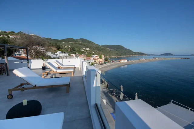 Flisvos Beachfront Apartments Skopelos