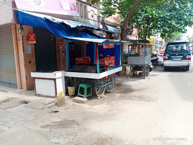 Kolkata rolls centre