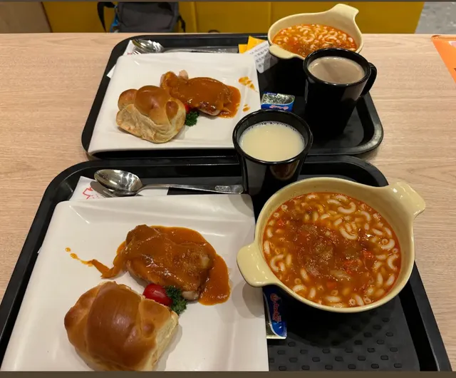 Cafe de Coral Restaurant