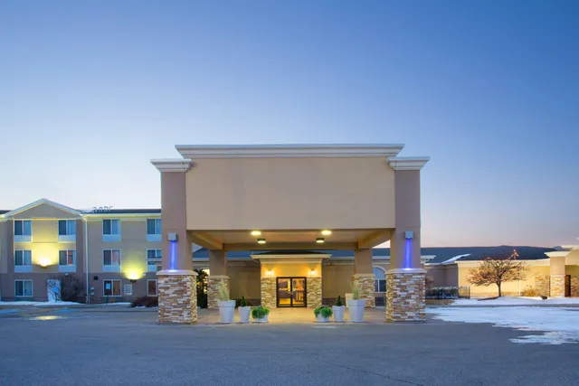 Holiday Inn Express & Suites Lexington by IHG