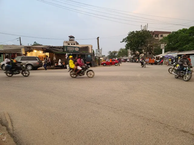 Carrefour Yoro Joss, Bonamoussadi