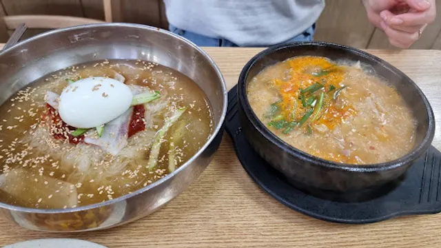 부산돼지국밥 신월점