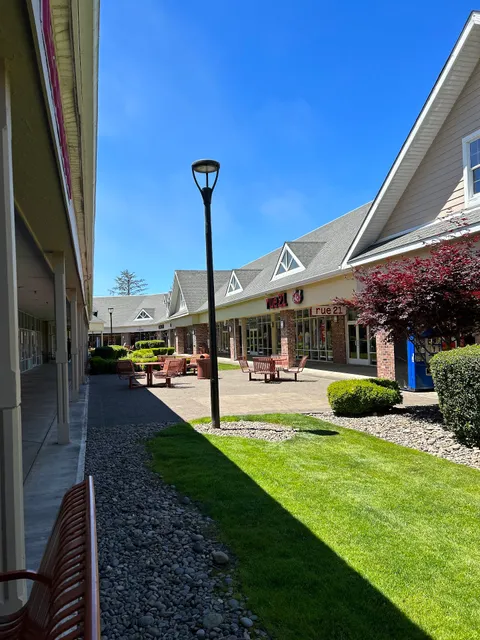 Lincoln City Outlets Outer Lots