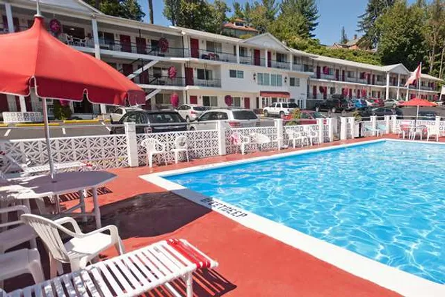 Baymont by Wyndham Lake George