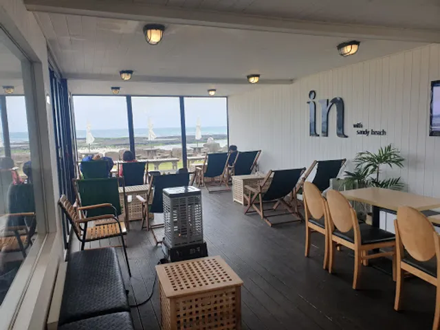 IN Cafe on the Beach