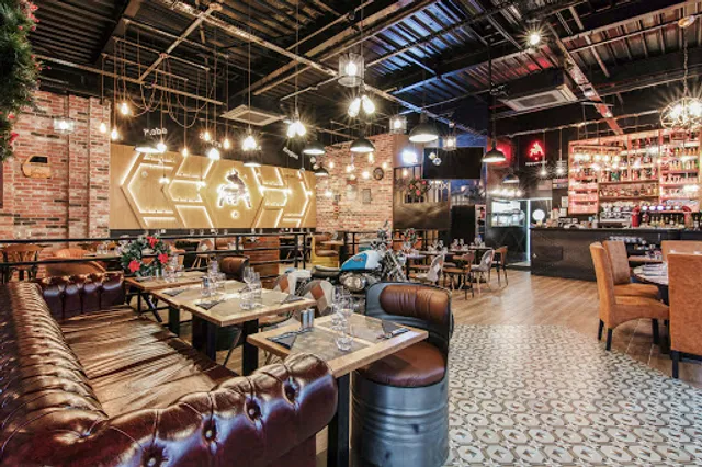 American Steak House Servon