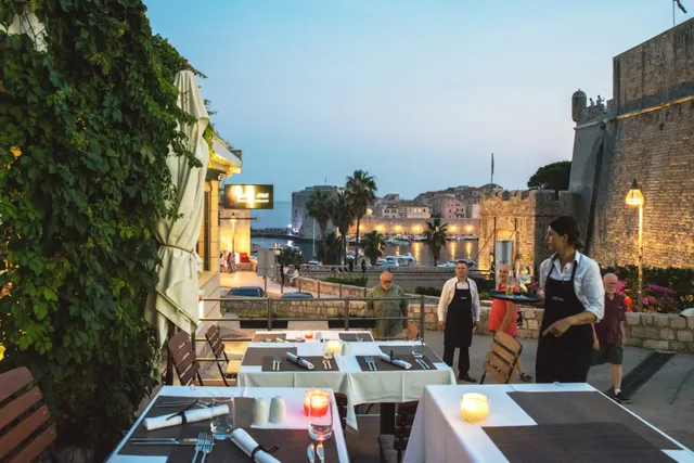 Gusta Me Food & Wine Restaurant