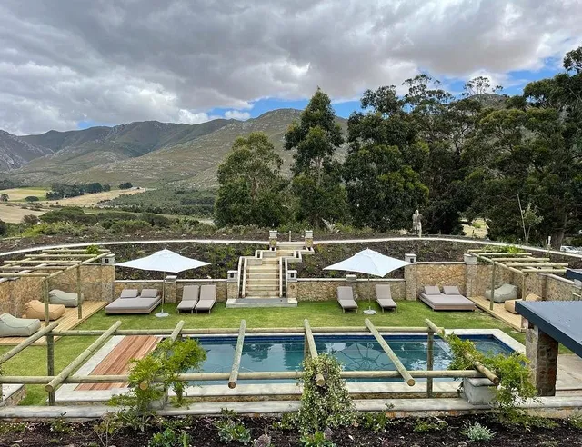 Stanford Valley Country Lodge