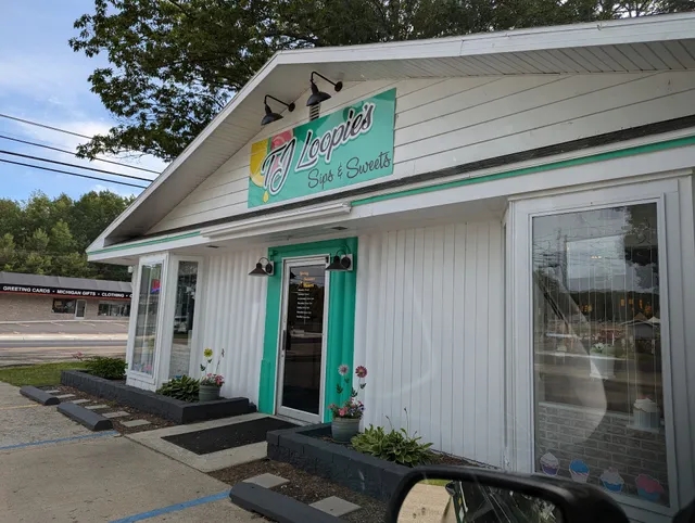 TJ Loopie's Sips N' Sweets