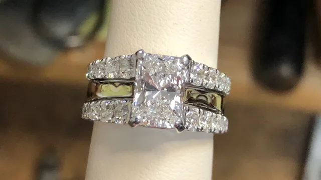 Johnsons Jewelers Bench