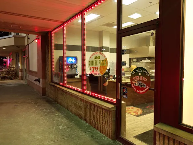 Wize Guys Pizzeria and Restaurant