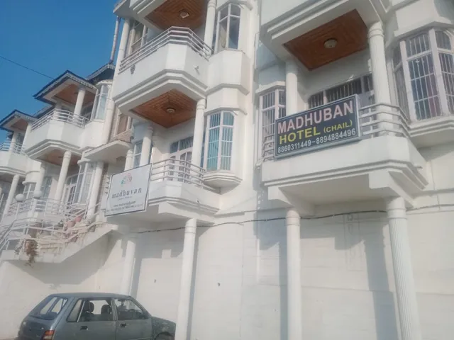 Madhuvan Hotel chail on road with parking before 3.0 km chail market village mihani shimla hills